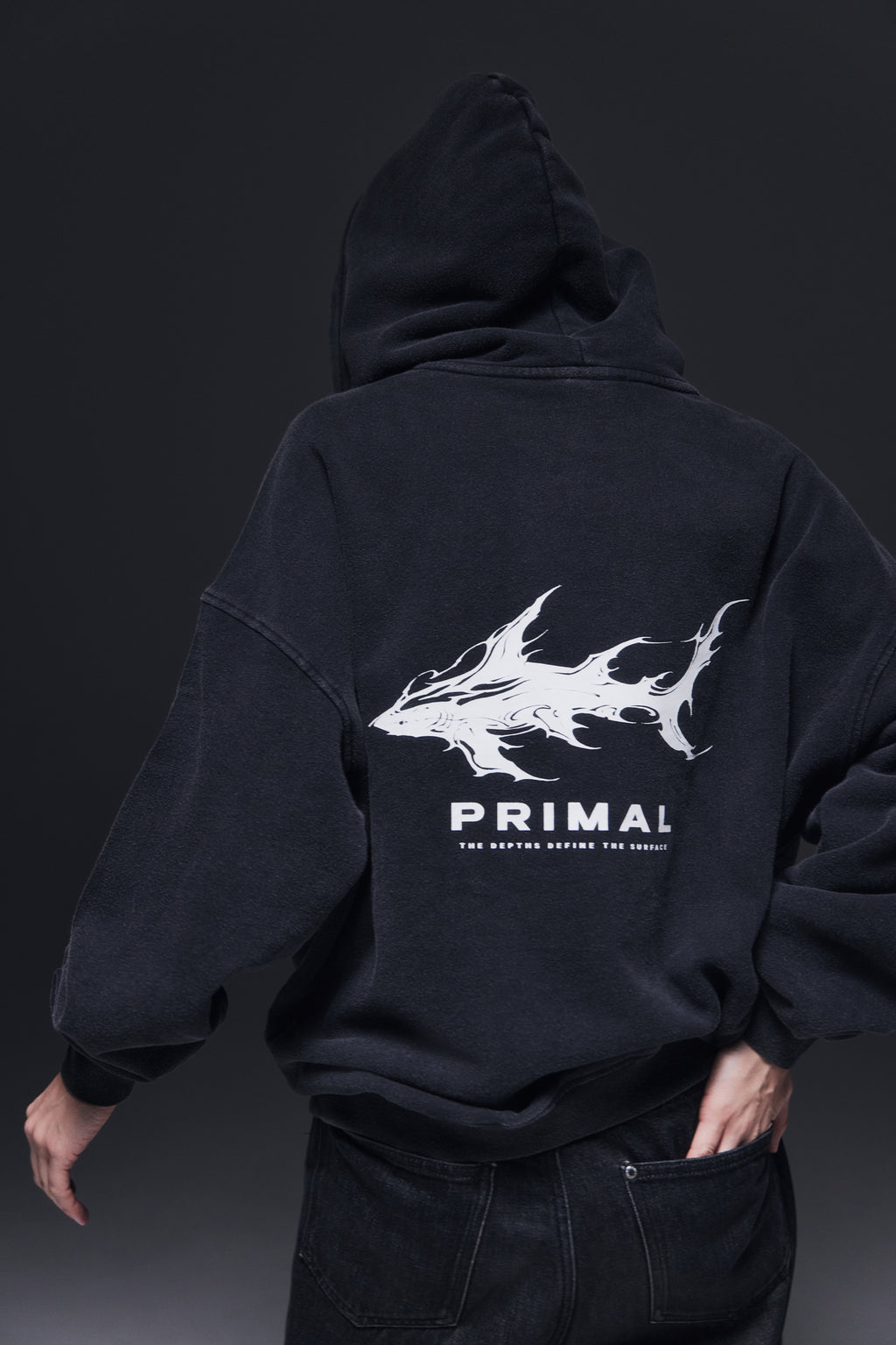 PRIMAL — TMAVĚ ŠEDÁ